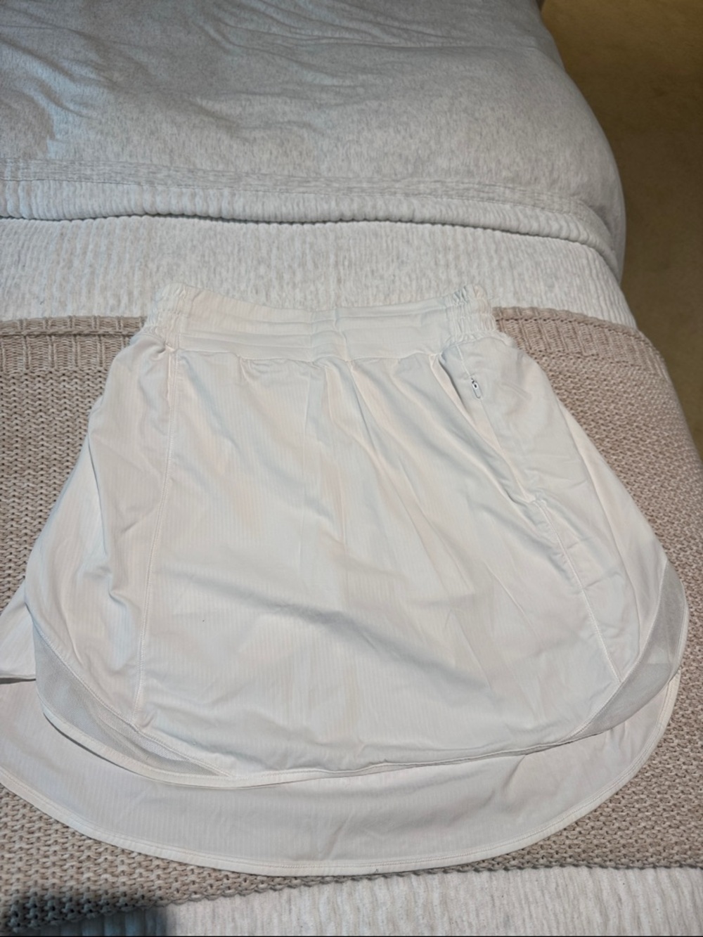 Lululemon White Athletic Skort with Front Zip Pocket